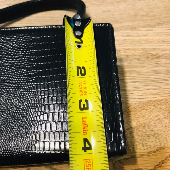 Vintage Little Black Bag with silver hardware & Shell clasp.  Made in USA - Picture 10 of 16